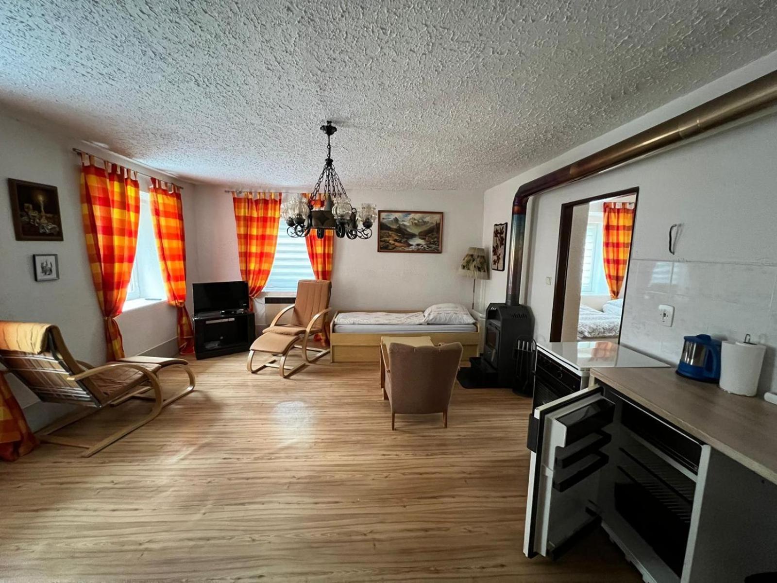 Apartmany Merkel 브로우모프 외부 사진